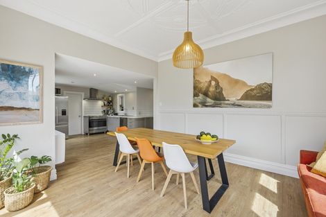 Photo of property in 153 Victoria Road, Saint Clair, Dunedin, 9012