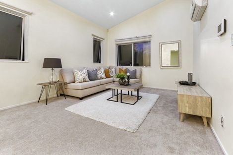 Photo of property in 9 Carex Way, Long Bay, Auckland, 0630