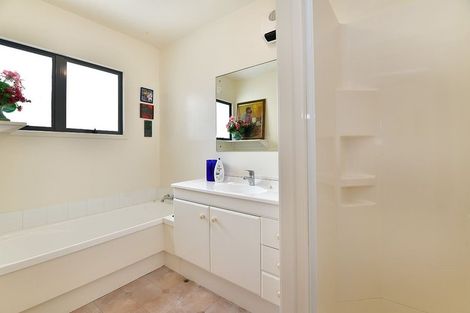 Photo of property in 11f Puriri Avenue, Orewa, 0931