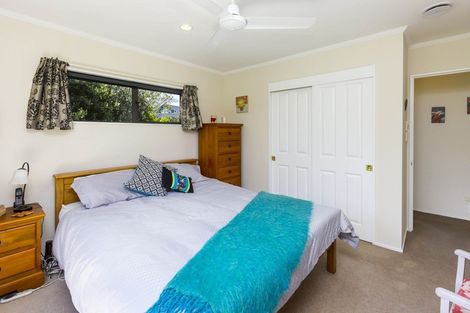 Photo of property in 6a Tui Grove, Elderslea, Upper Hutt, 5018