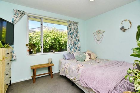 Photo of property in 125 Sawyers Arms Road, Northcote, Christchurch, 8052