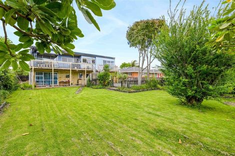 Photo of property in 101 Taikata Road, Te Atatu Peninsula, Auckland, 0610
