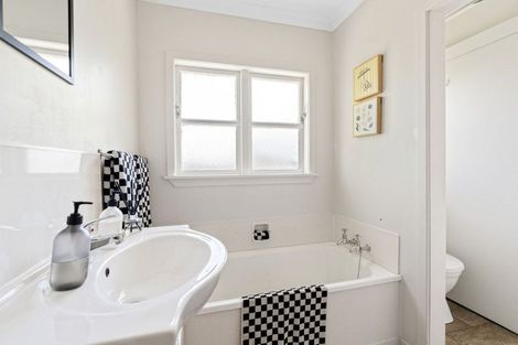 Photo of property in 7 Windsor Place, Levin, 5510