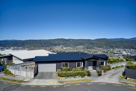 Photo of property in 37 Meadowbank Drive, Belmont, Lower Hutt, 5010
