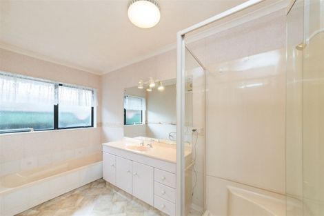 Photo of property in 27 Caroline Crescent, Highbury, Palmerston North, 4412