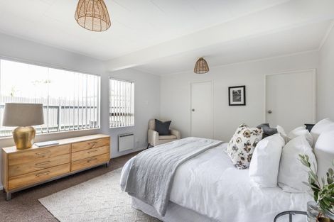 Photo of property in 32 Duckworth Crescent, Greenmeadows, Napier, 4112