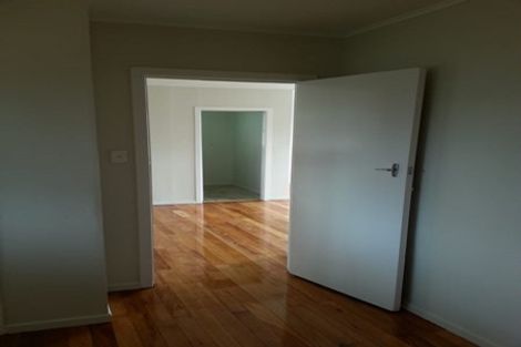 Photo of property in 2/16 Kaponga Crescent, New Lynn, Auckland, 0600