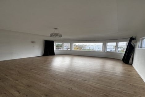 Photo of property in 11 Otahuri Crescent, Greenlane, Auckland, 1051