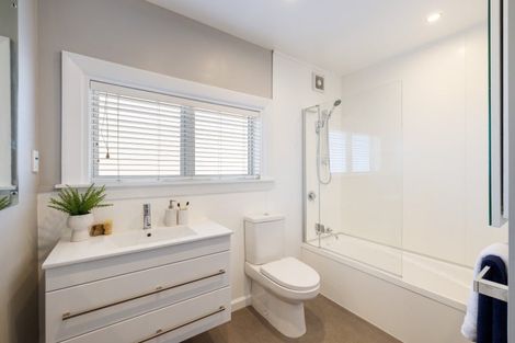 Photo of property in 131 Hamilton Avenue, Ilam, Christchurch, 8041