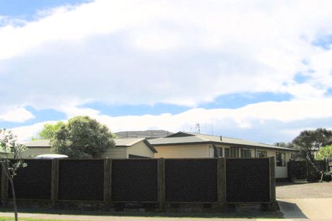 Photo of property in 23 Dickson Road, Papamoa Beach, Papamoa, 3118