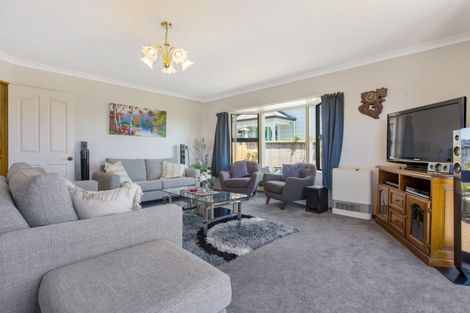 Photo of property in 1/18 Karamu Street, Te Atatu Peninsula, Auckland, 0610