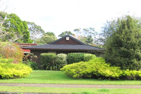 Photo of property in 10 Baringa Place, Botany Downs, Auckland, 2010