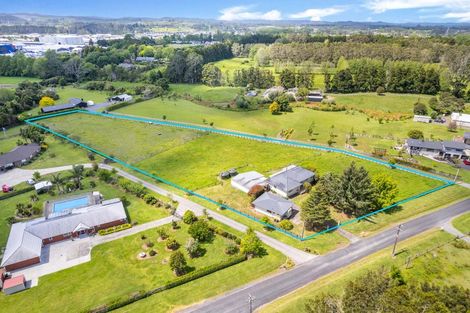 Photo of property in 38 Farrand Road, Kumeu, 0891