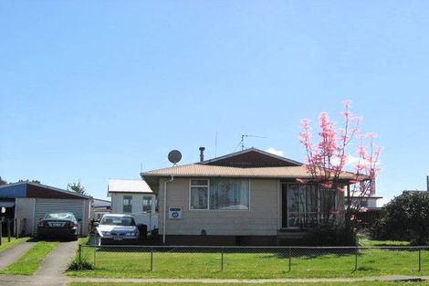 Photo of property in 4 Hall Street, Huntly, 3700