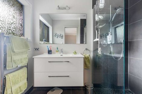 Photo of property in 7 Darlington Street, Ngatea, 3503