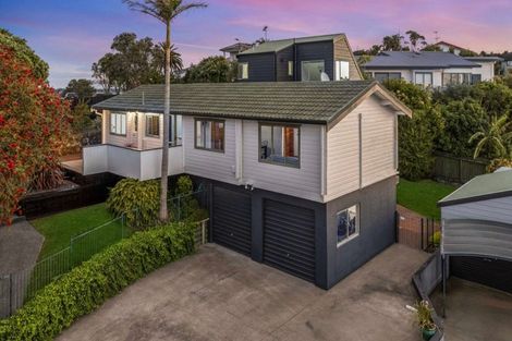 Photo of property in 8 Ngahere Views, Orewa, 0931