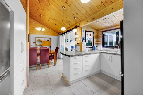 Photo of property in 16 Heaphy Road, Opunake, 4616