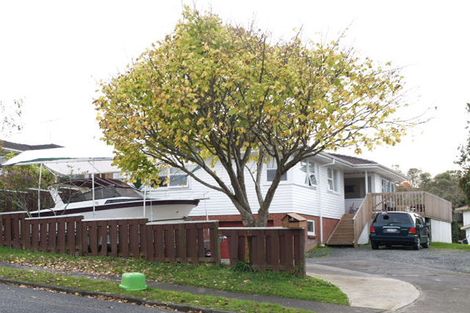 Photo of property in 76 Advene Road, Cockle Bay, Auckland, 2014