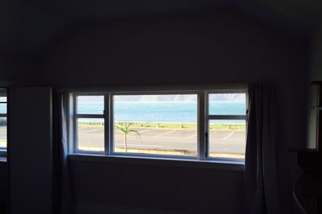 Photo of property in 221 Marine Parade, Seatoun, Wellington, 6022