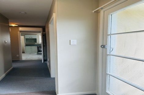 Photo of property in 17 Pembroke Street, Avondale, Christchurch, 8061