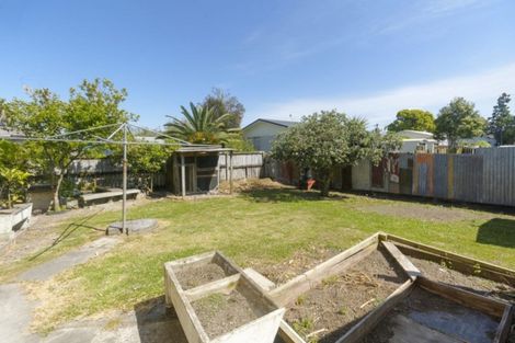 Photo of property in 38 Larissa Avenue, Henderson, Auckland, 0610