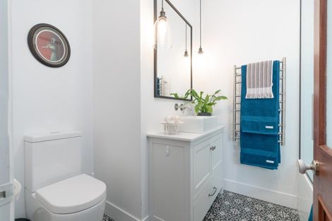 Photo of property in 56 Derwent Street, Island Bay, Wellington, 6023