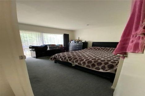 Photo of property in 41 Woodglen Road, Glen Eden, Auckland, 0602