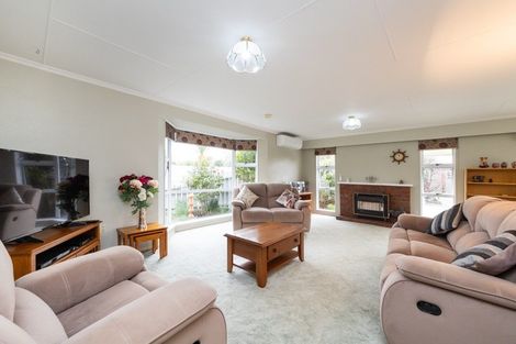 Photo of property in 14 Ferndale Place, Feilding, 4702