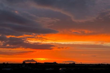 Photo of property in 16 Seaview Road, Ruakaka, 0116