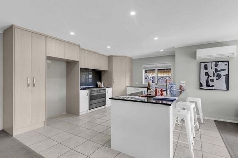 Photo of property in 1 Whitney Place, Rototuna North, Hamilton, 3210
