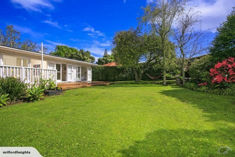Photo of property in 19a Waterloo Road, Milford, Auckland, 0620