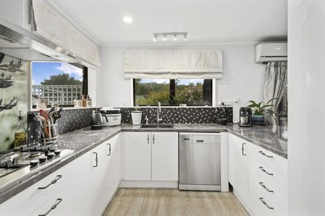 Photo of property in 77a Esmeralda Street, Welcome Bay, Tauranga, 3112