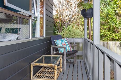 Photo of property in 30a Kakariki Grove, Waikanae, 5036