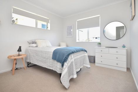 Photo of property in 37 Maylee Crescent, Gulf Harbour, Whangaparaoa, 0930