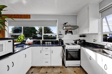 Photo of property in 23 Pacey Avenue, Hawera, 4610