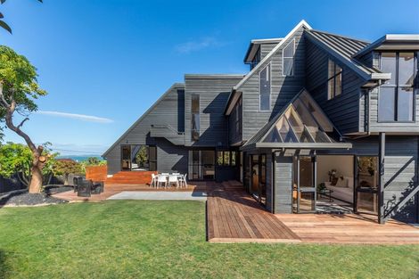 Photo of property in 8 View Road, Campbells Bay, Auckland, 0630