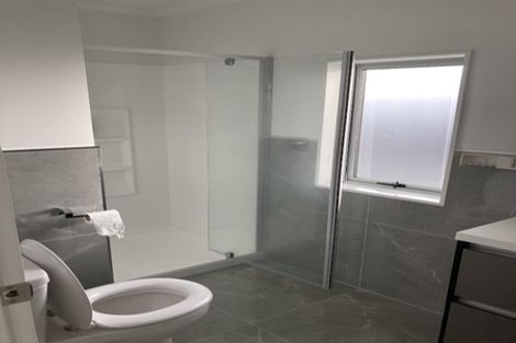 Photo of property in 37 Mettam Drive, Swanson, Auckland, 0614