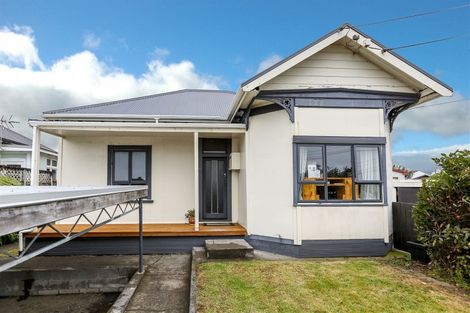 Photo of property in 14 Karamu Street, Strandon, New Plymouth, 4312