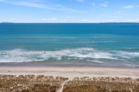 Photo of property in 932a Papamoa Beach Road, Papamoa Beach, Papamoa, 3118