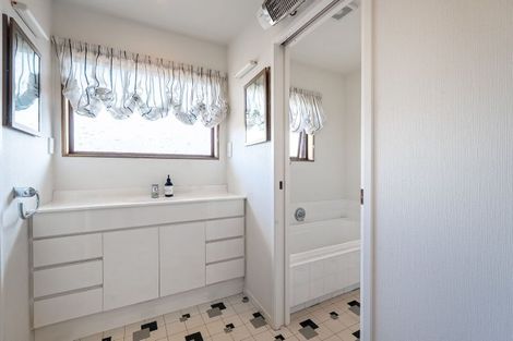 Photo of property in 1/24 Saltburn Road, Milford, Auckland, 0620