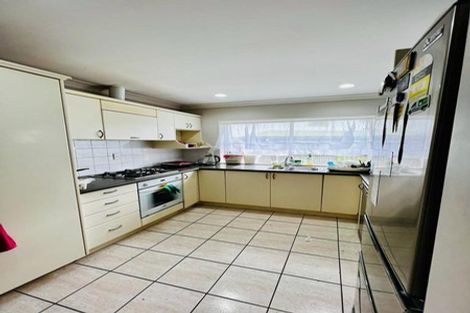 Photo of property in 2/3 Frost Road, Mount Roskill, Auckland, 1041