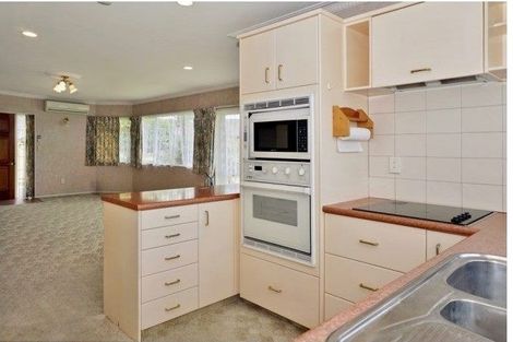 Photo of property in 30a Boucher Avenue, Te Puke, 3119