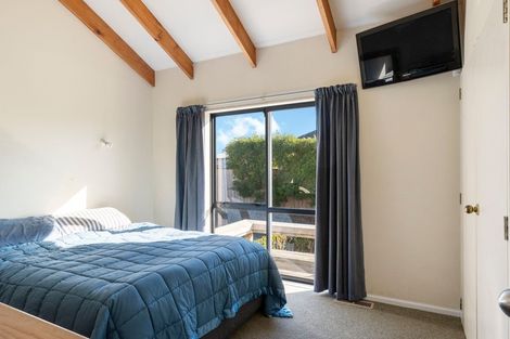 Photo of property in 40 Plunket Avenue, Papatoetoe, Auckland, 2104