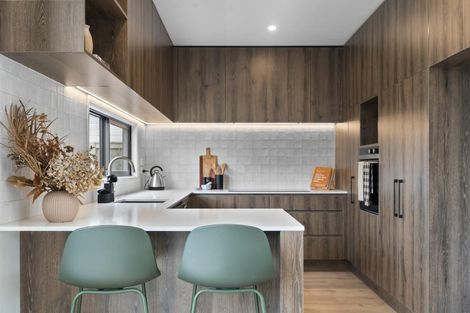 Photo of property in 4 Taipahitini Road, Rosehill, 2113