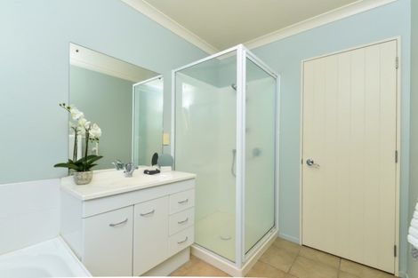 Photo of property in 4 Azure Place, Huntington, Hamilton, 3210