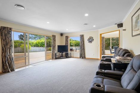 Photo of property in 10a Shelter Grove, Frankleigh Park, New Plymouth, 4310