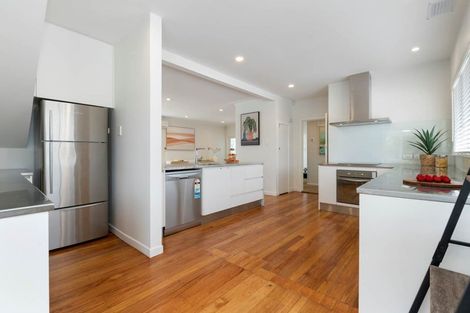 Photo of property in 31 Williamson Avenue, Belmont, Auckland, 0622