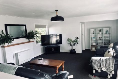 Photo of property in 136 Frankley Road, Frankleigh Park, New Plymouth, 4310