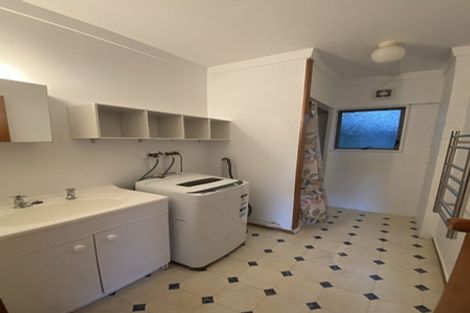 Photo of property in 74 Weatherly Road, Torbay, Auckland, 0630