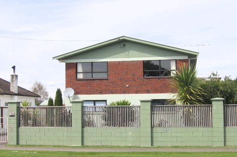 Photo of property in 29 Kawaha Point Road, Fairy Springs, Rotorua, 3015
